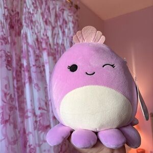Violet the purple octopus sealife squishmallows™ 7.5in